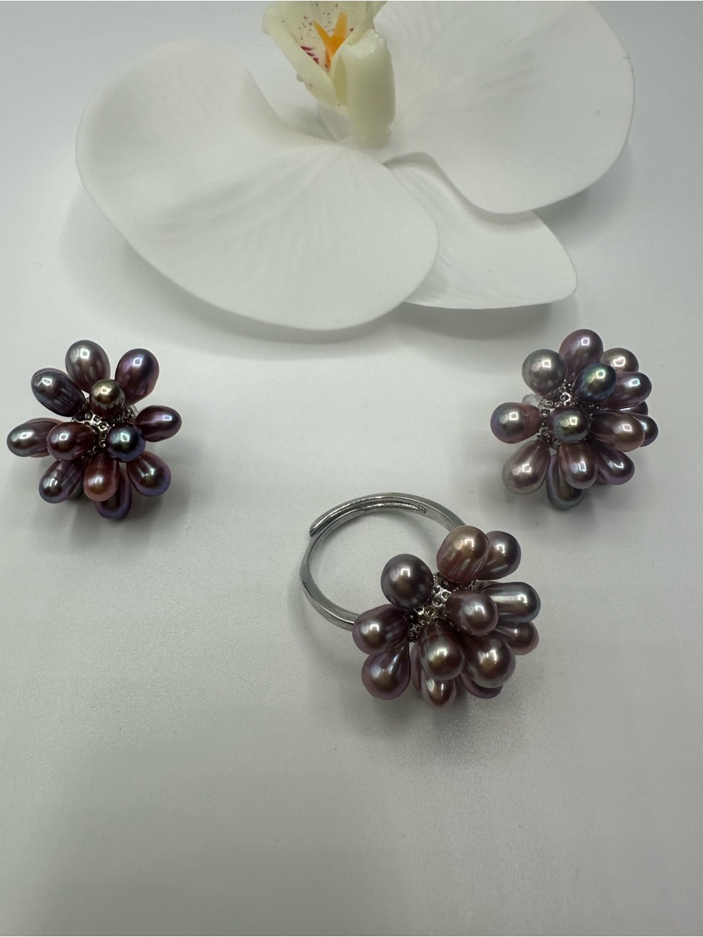 Authentic FW Pearl Cluster Ring and Earring Set.. Ring adjustable.